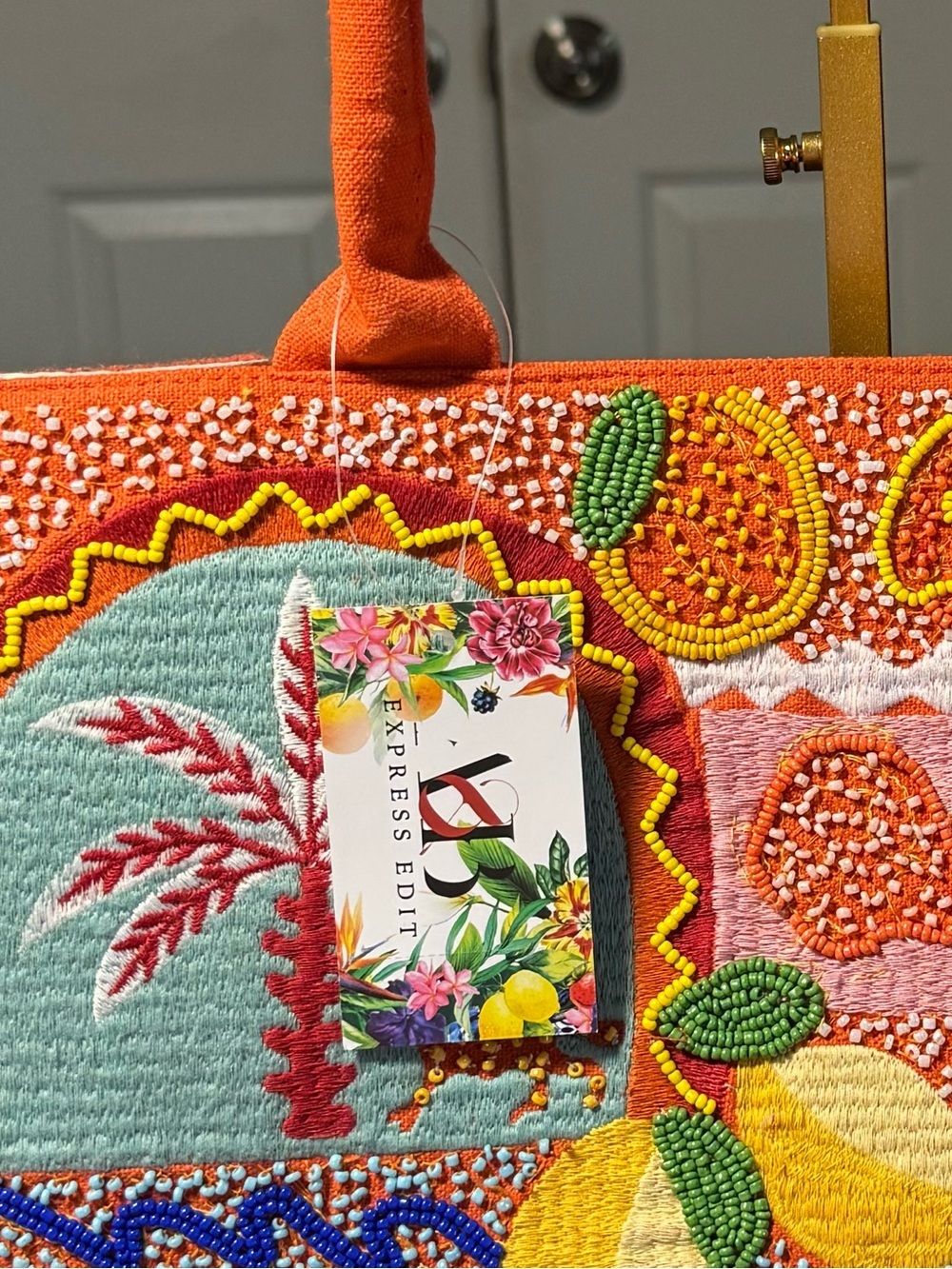 🔥 NWT America & Beyond "Amore" Hand-Beaded Tropical Canvas Tote Bag - Picture 2 of 5